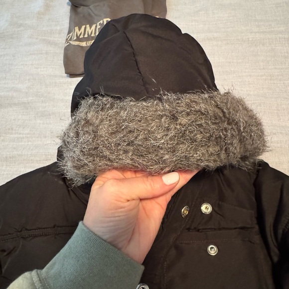 Old Navy Black Kids Jacket with Faux Fur Hood - Picture 2 of 2
